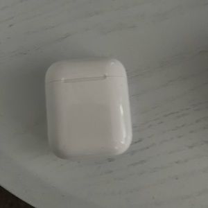 Apple AirPods